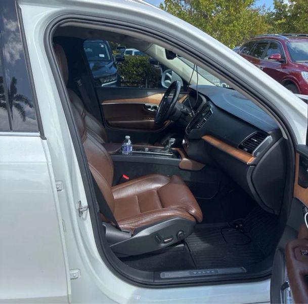2019 Volvo XC90 T6 Inscription