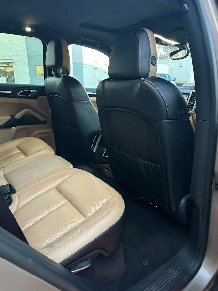 2017 Porsche Cayenne Base