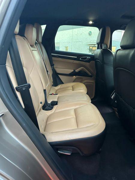 2017 Porsche Cayenne Base