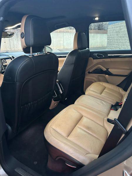 2017 Porsche Cayenne Base