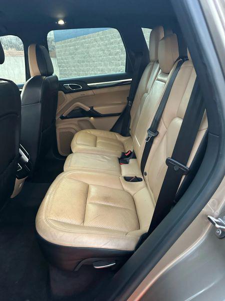 2017 Porsche Cayenne Base