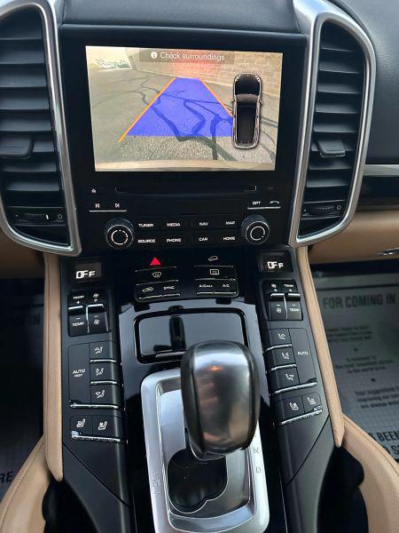 2017 Porsche Cayenne Base