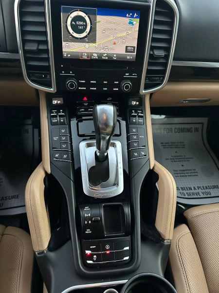 2017 Porsche Cayenne Base