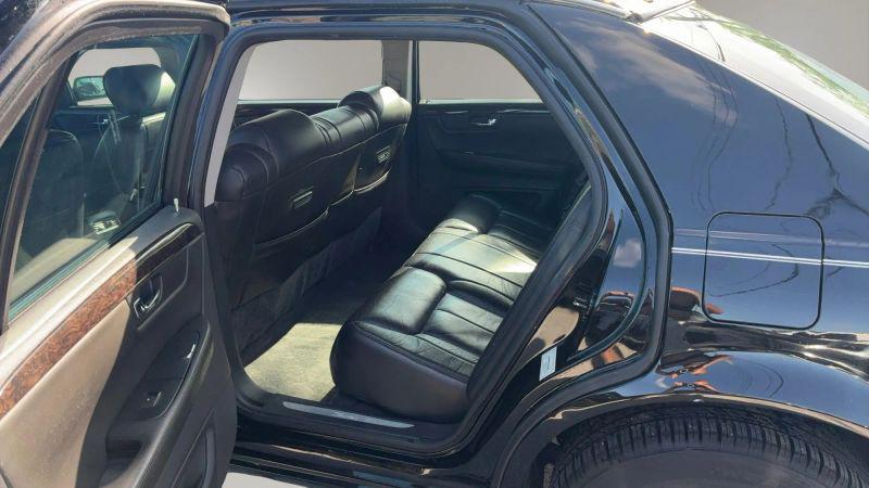 2010 Cadillac DTS Limousine