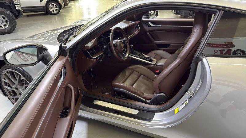 2021 Porsche 911 Carrera 4S