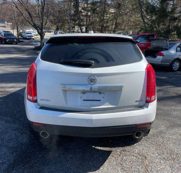 2016 Cadillac SRX Standard
