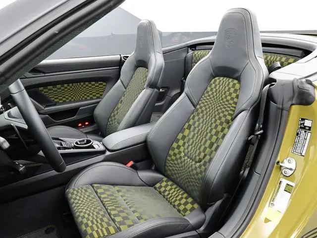 2026 Porsche 911 Carrera GTS Cabriolet