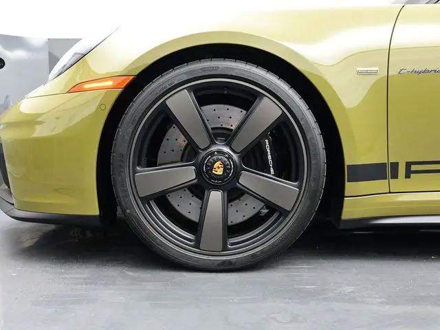 2026 Porsche 911 Carrera GTS Cabriolet