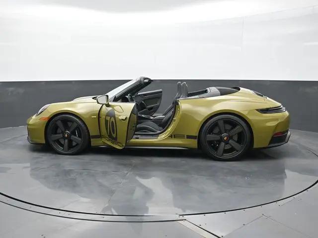2026 Porsche 911 Carrera GTS Cabriolet
