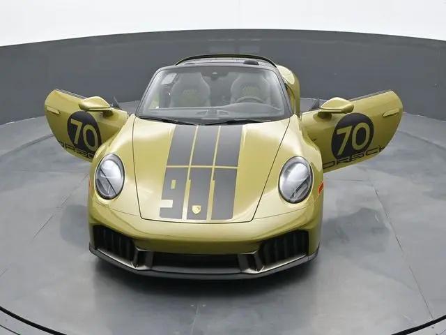 2026 Porsche 911 Carrera GTS Cabriolet