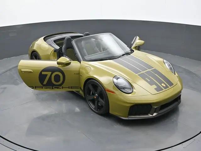 2026 Porsche 911 Carrera GTS Cabriolet