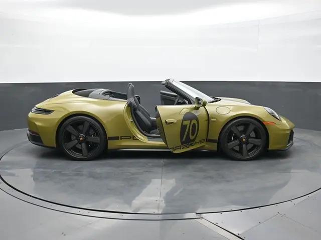 2026 Porsche 911 Carrera GTS Cabriolet
