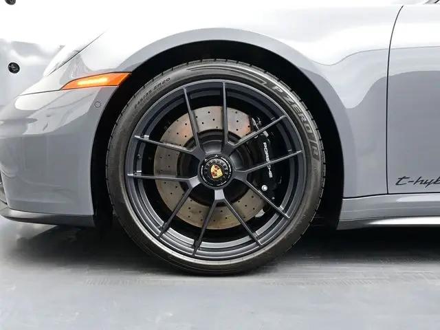 2026 Porsche 911 Targa 4 GTS