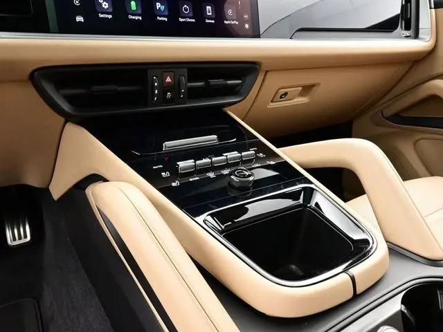 2025 Porsche Cayenne E-Hybrid S