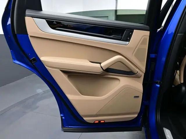 2025 Porsche Cayenne E-Hybrid S