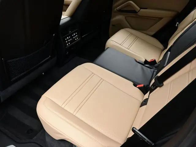 2025 Porsche Cayenne E-Hybrid S