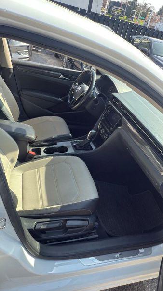 2020 Volkswagen Passat 2.0T R-Line