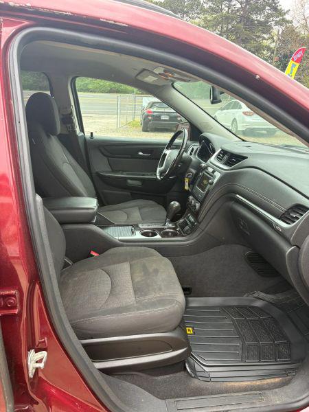 2017 Chevrolet Traverse 2LT