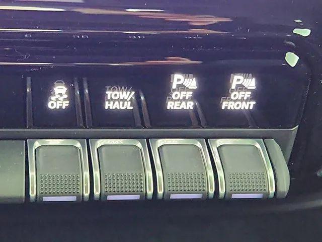 2026 Ram 2500 Black Express Crew Cab 4x4 6'4" Box