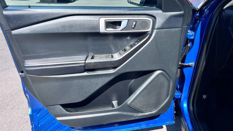 2023 Ford Explorer Base