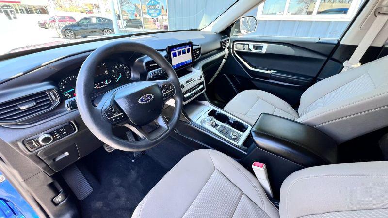 2023 Ford Explorer Base