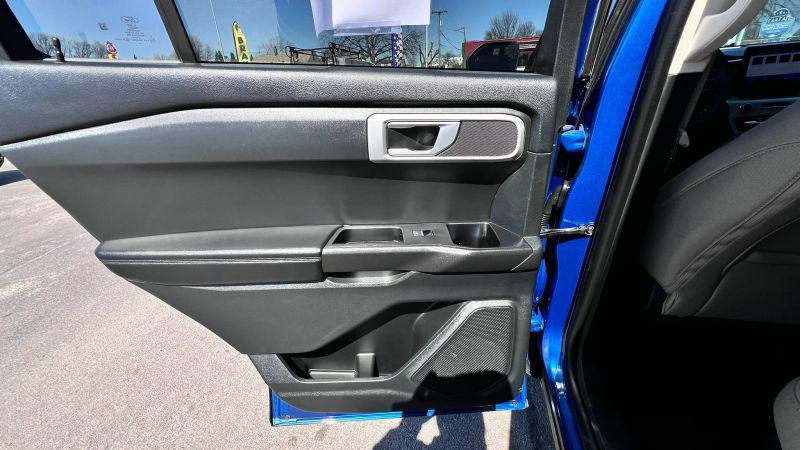 2023 Ford Explorer Base