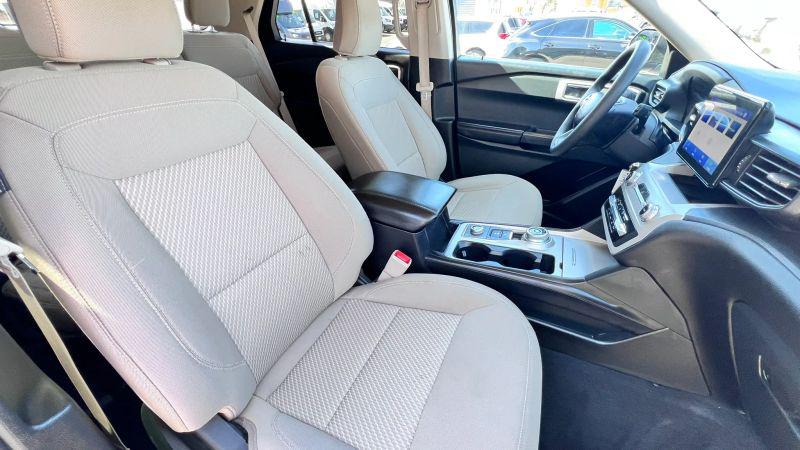 2023 Ford Explorer Base
