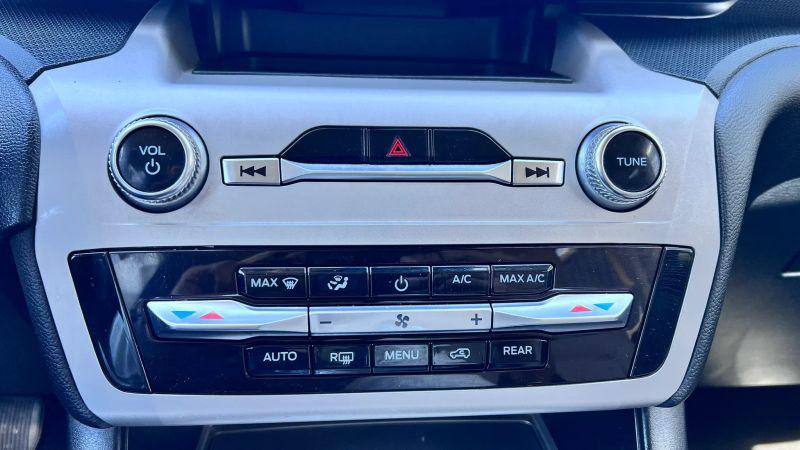 2023 Ford Explorer Base