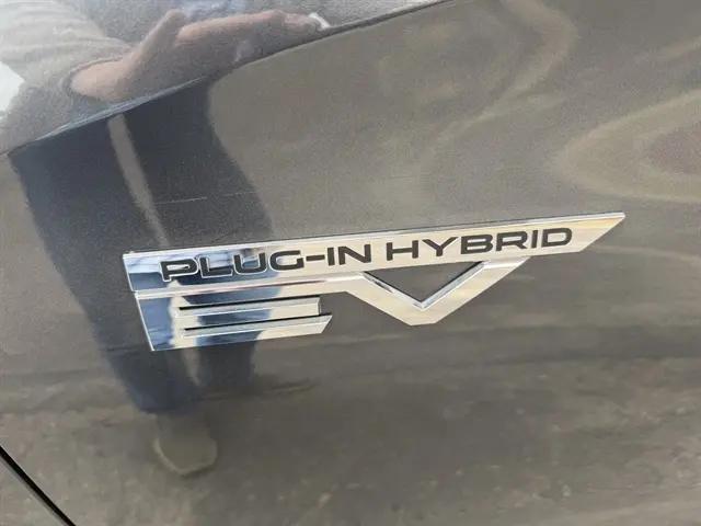 2025 Mitsubishi Outlander PHEV SE S-AWC