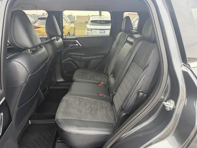 2025 Mitsubishi Outlander PHEV SE S-AWC