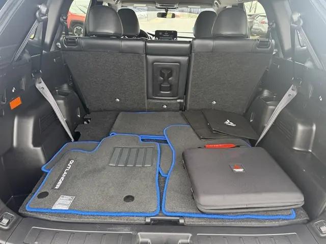 2025 Mitsubishi Outlander PHEV SE S-AWC