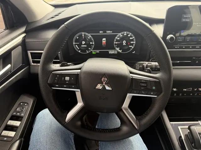 2025 Mitsubishi Outlander PHEV SE S-AWC