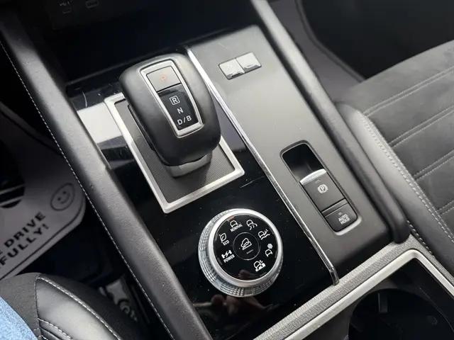 2025 Mitsubishi Outlander PHEV SE S-AWC