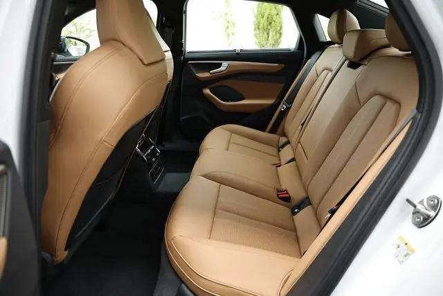 2026 Audi A6 Premium Plus quattro S tronic