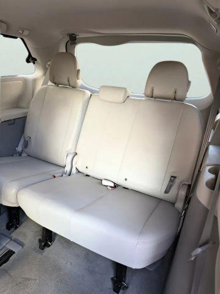 2014 Toyota Sienna XLE V6 8 Passenger