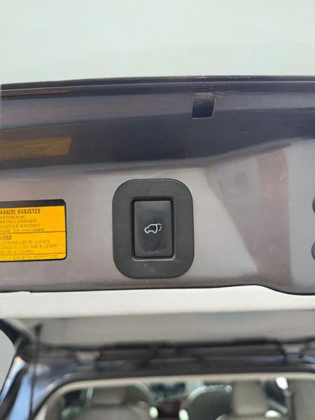 2014 Toyota Sienna XLE V6 8 Passenger