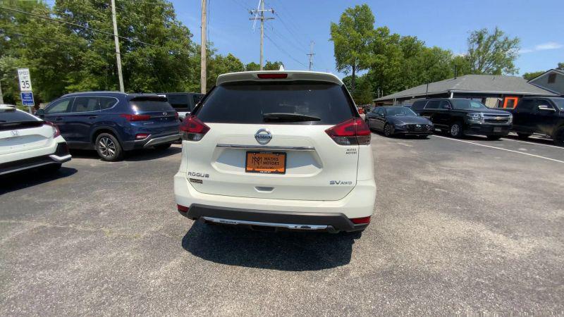 2018 Nissan Rogue SV