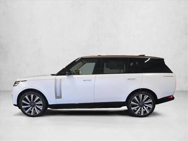 2026 Land Rover Range Rover P615 SV