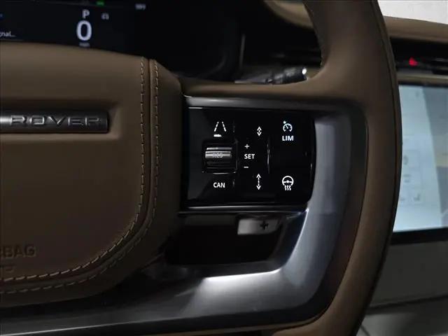 2026 Land Rover Range Rover P615 SV