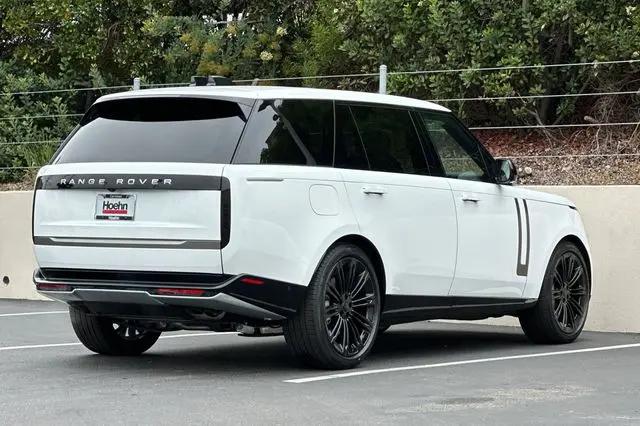 2026 Land Rover Range Rover P530 SE 7 Seat
