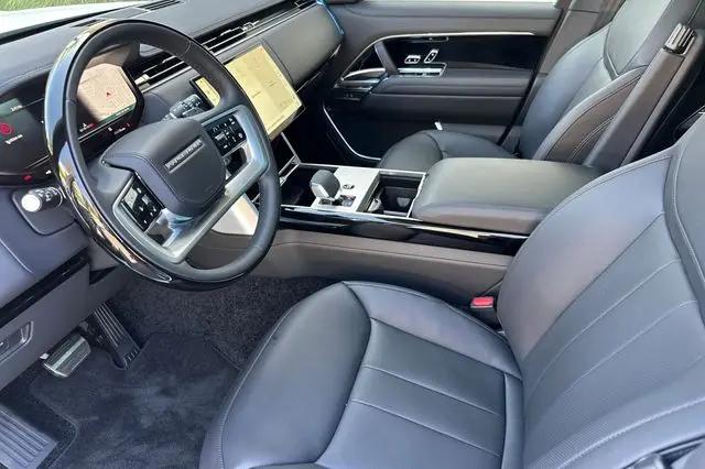 2026 Land Rover Range Rover P530 SE 7 Seat