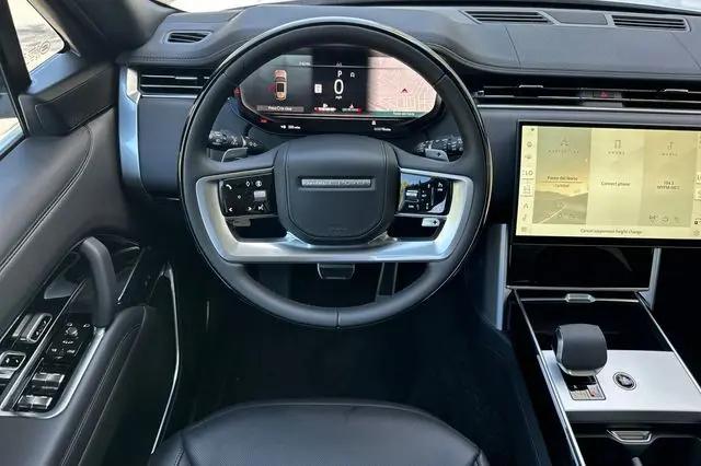 2026 Land Rover Range Rover P530 SE 7 Seat