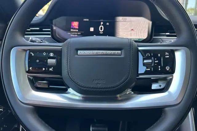 2026 Land Rover Range Rover P530 SE 7 Seat