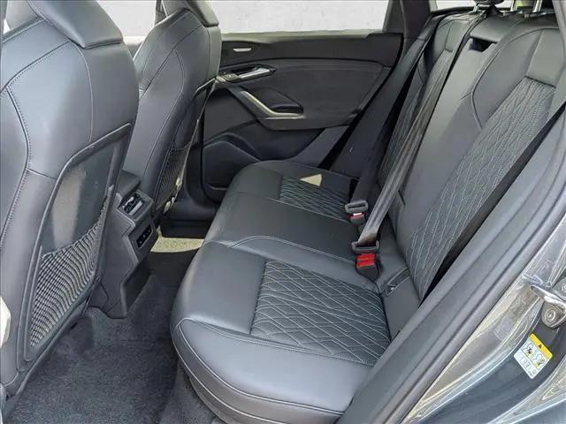 2025 Audi SQ6 e-tron Prestige quattro