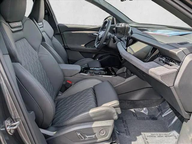 2025 Audi SQ6 e-tron Prestige quattro