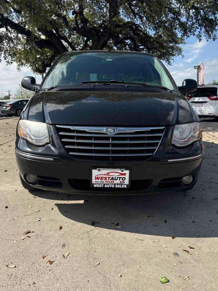 2007 Chrysler Town & Country Limited for sale in Austin, TX