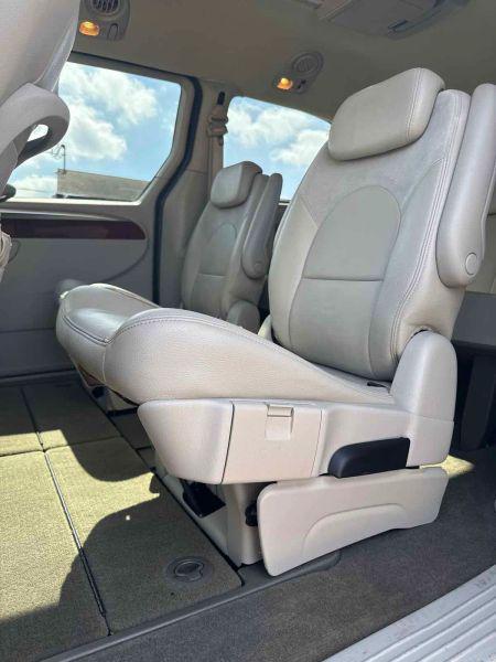 2007 Chrysler Town & Country Limited