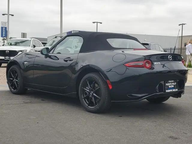 2026 Mazda MX-5 Sport