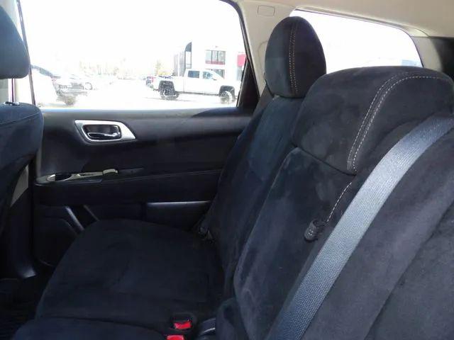 2014 Nissan Pathfinder S