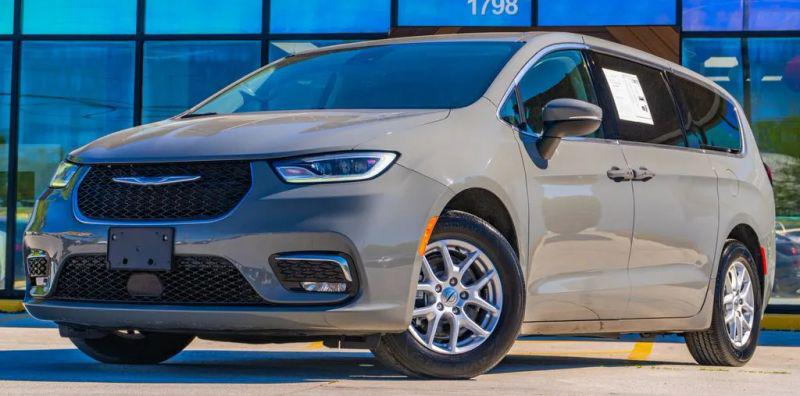 2023 Chrysler Pacifica Touring L